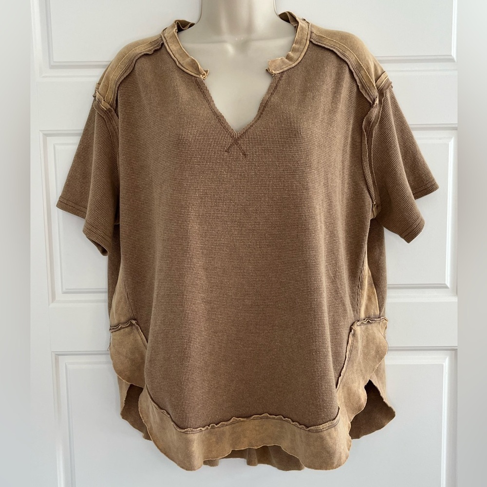 Entro Brown Tan Waffle Knit Split V Neck Top Cotton Size Small Oversized Neutral